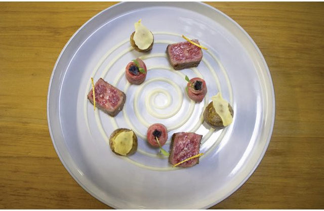 Wagyu, topinambour, café et orange, par Cédric Burtin